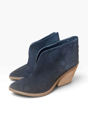 Vince Camuto Ginsel Boots, Black Suede Ankle Booties, Size 7M